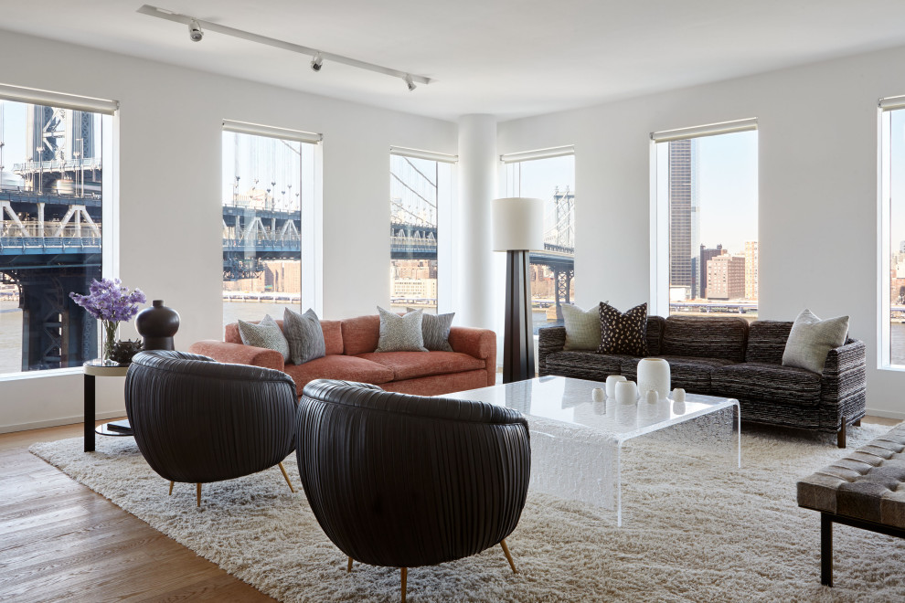Example of a trendy living room design in New York
