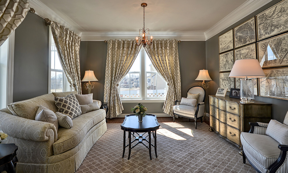 На фото: парадная, изолированная гостиная комната среднего размера в классическом стиле с серыми стенами и ковровым покрытием без камина, телевизора