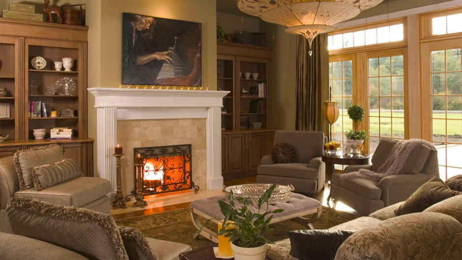Design ideas for a classic living room in Seattle.