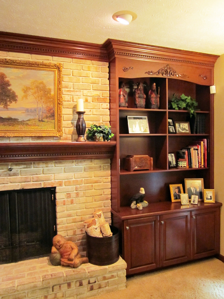 BuiltIns & Bookcases Traditional Living Room Cleveland by