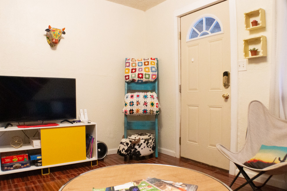 Cabbage = Cottage + Cabin Southwestern Living Room Albuquerque by The Wonder Ways Houzz