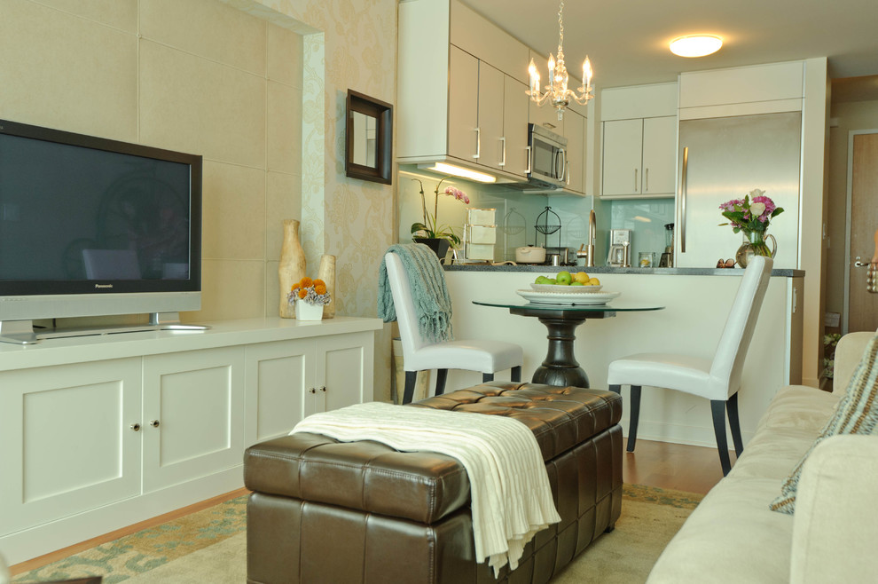 Living room - modern living room idea in San Francisco
