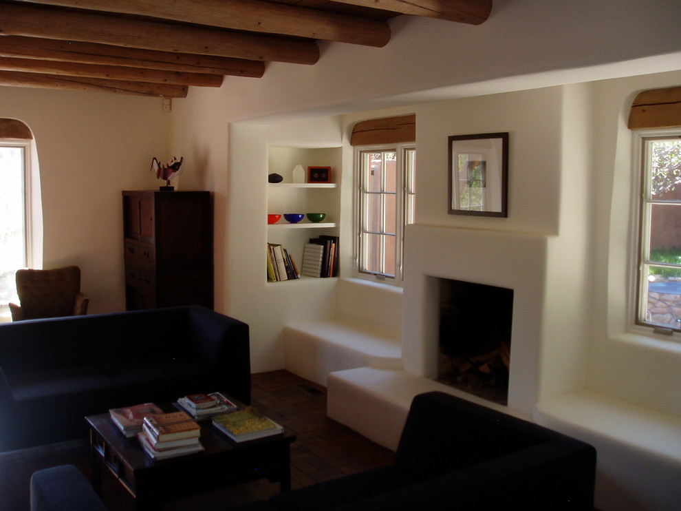 This is an example of a mediterranean living room in Albuquerque.