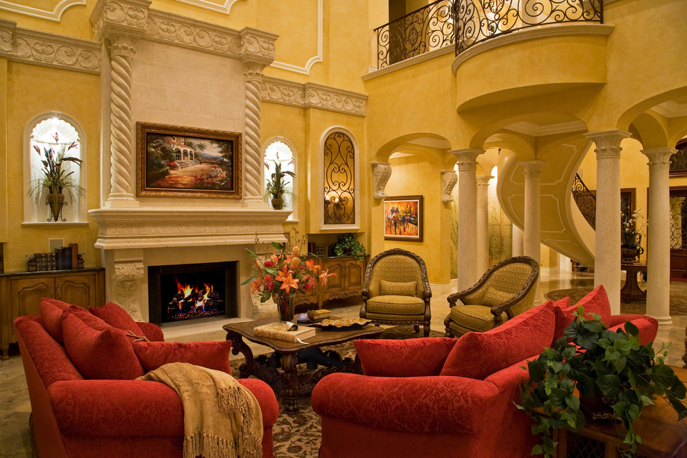 Пример оригинального дизайна: огромная гостиная комната в классическом стиле с желтыми стенами и стандартным камином