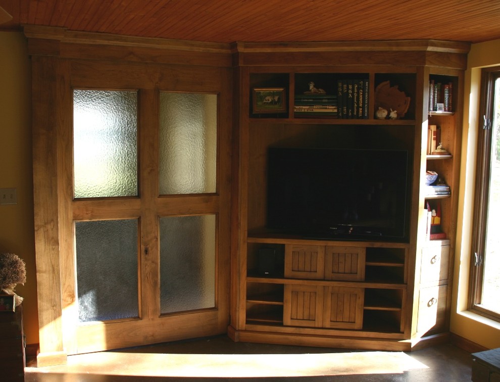 Источник вдохновения для домашнего уюта: гостиная комната среднего размера в стиле рустика с отдельно стоящим телевизором