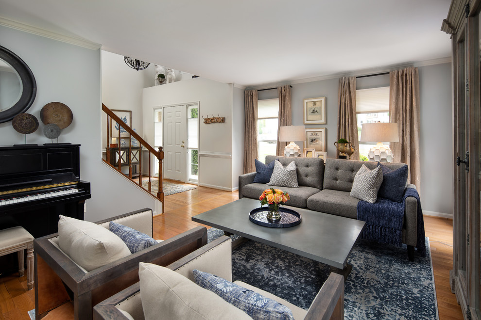 Example of a transitional living room design in DC Metro