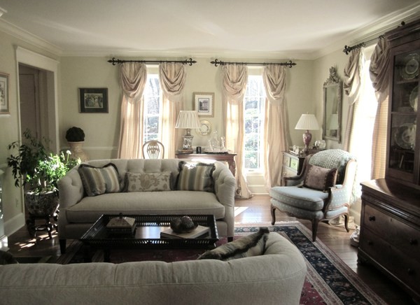 Living room - transitional living room idea in Philadelphia