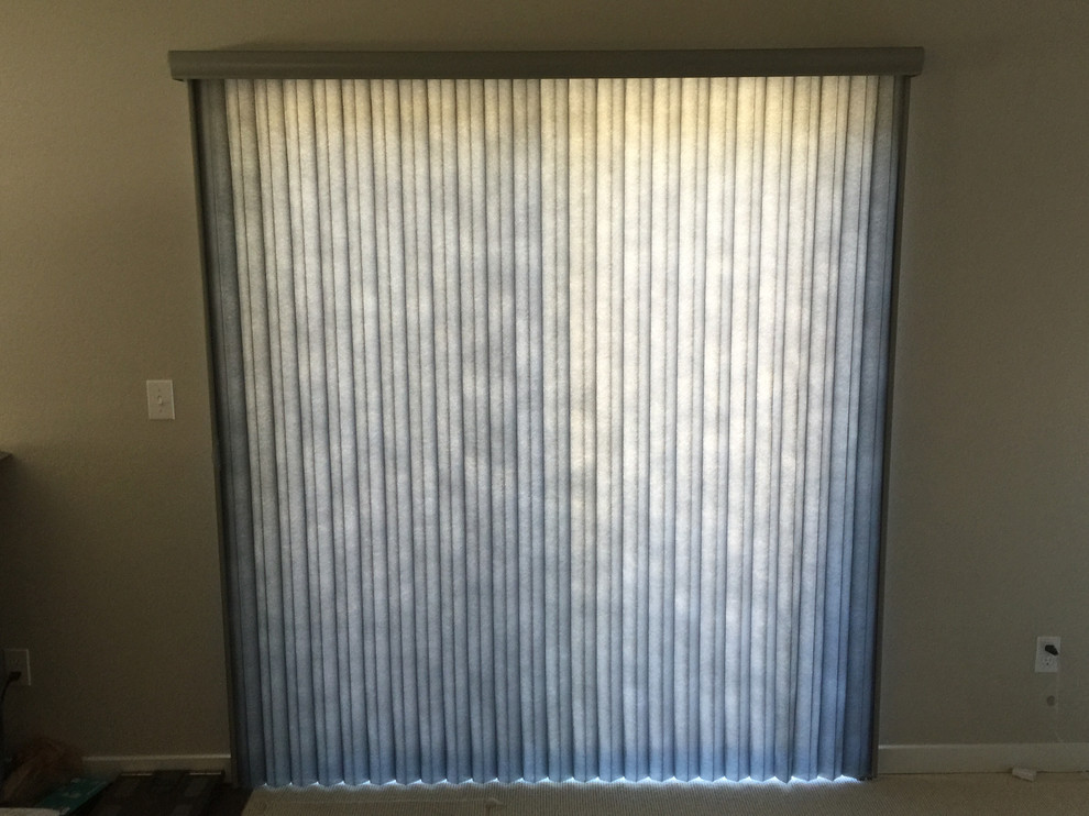  Cellular & Shades Craftsman Living Room Seattle