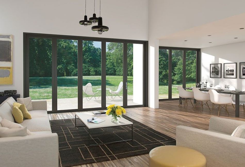 Diseño de salón abierto minimalista grande sin chimenea y televisor con paredes blancas y suelo de madera en tonos medios