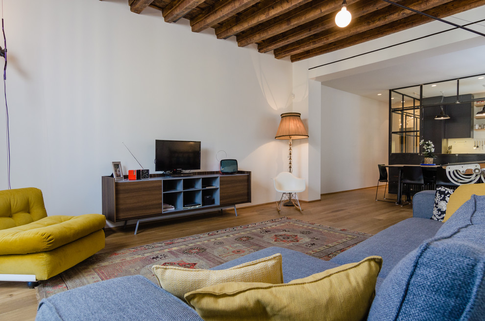 Stilmix Wohnzimmer in Mailand