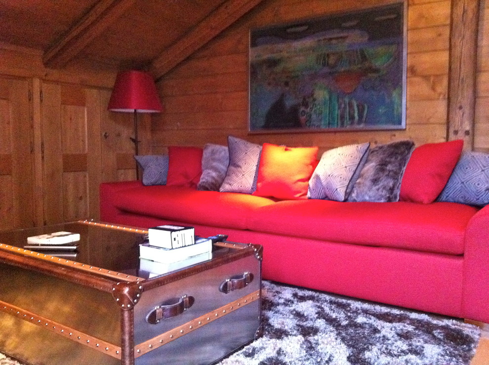 This is an example of a rustic living room in London.