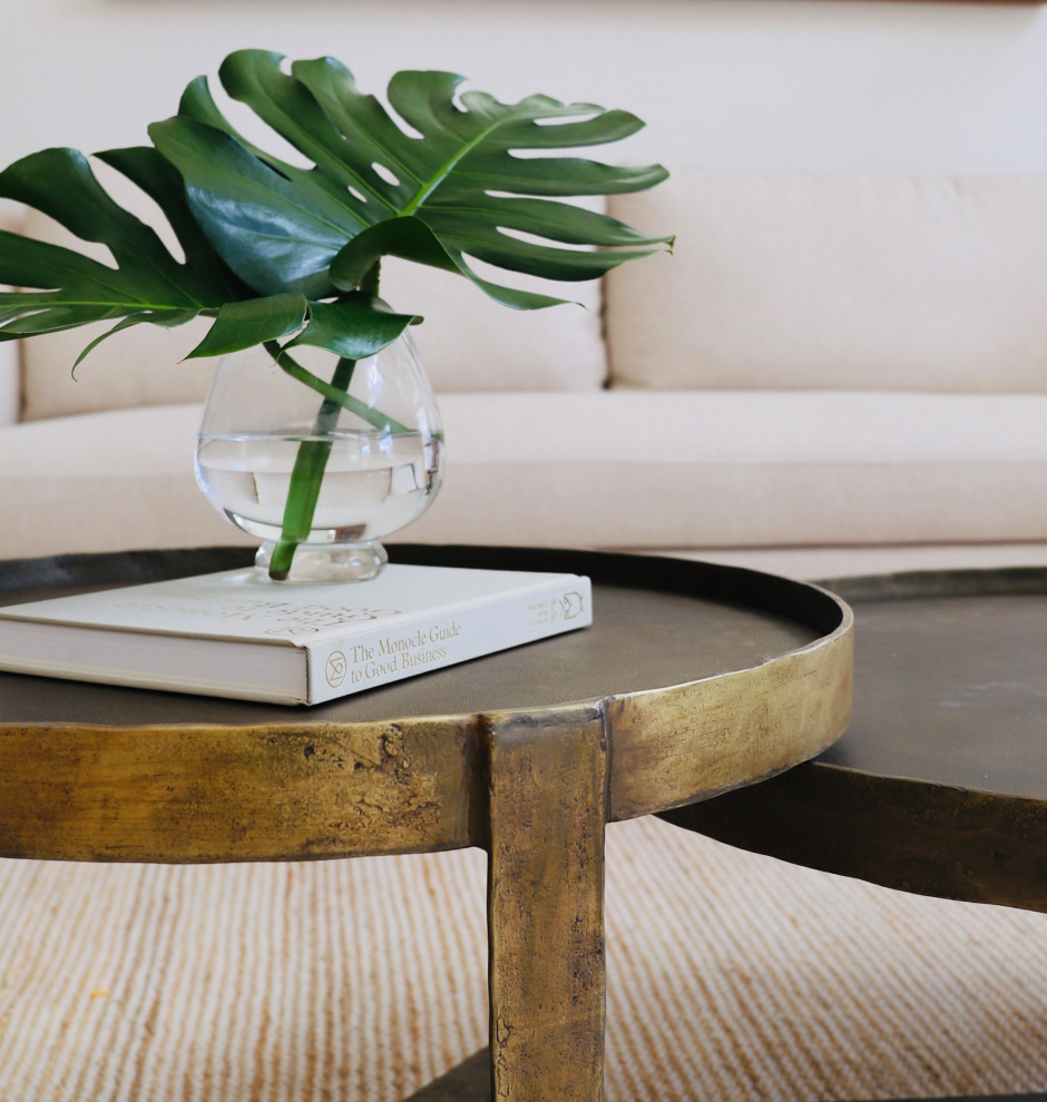 Inspiration for a zen living room remodel in Canberra - Queanbeyan