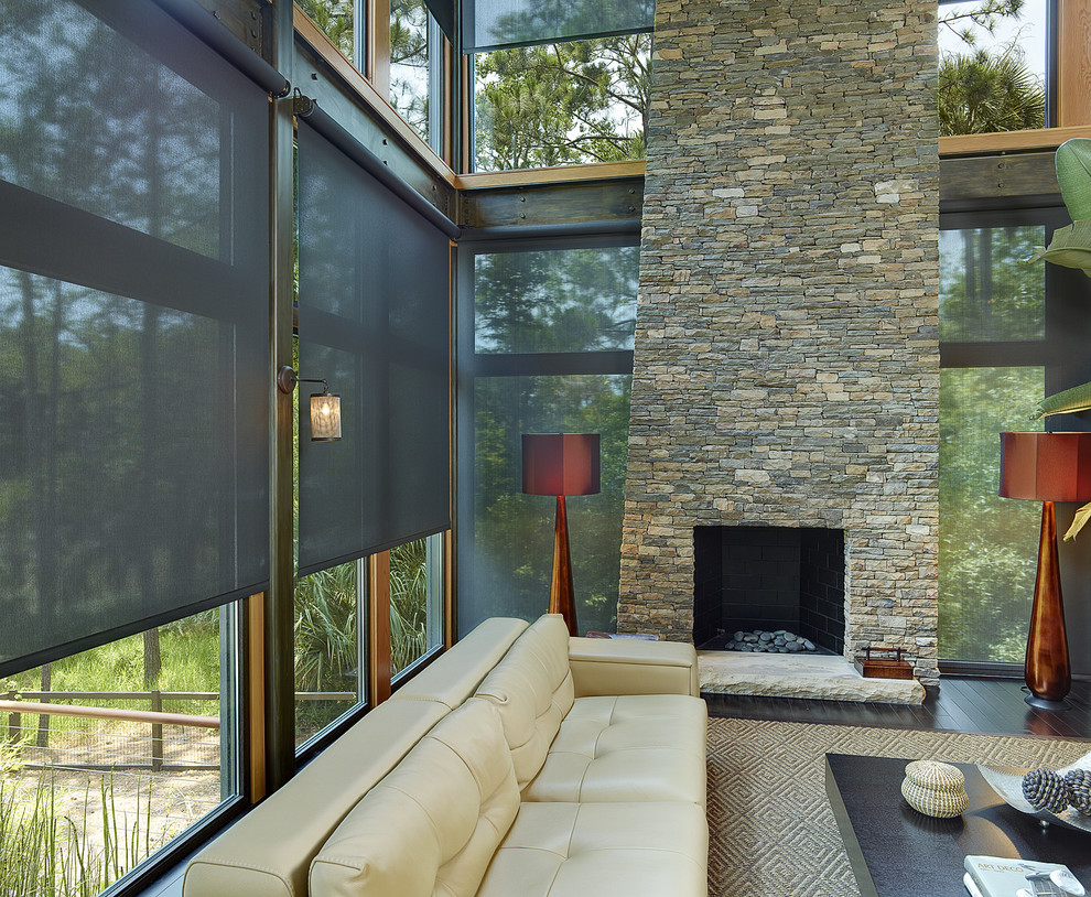 This is an example of a contemporary living room in Charleston.