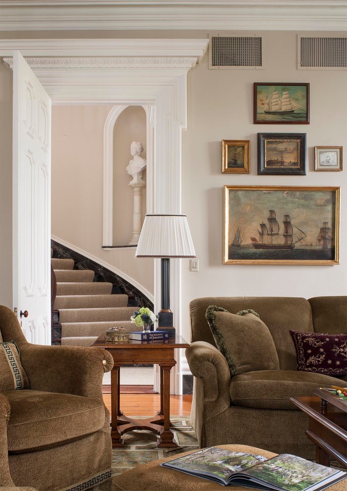 This is an example of a classic living room in Charleston.