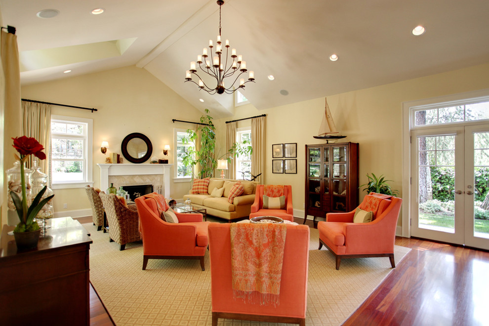 Living room - traditional living room idea in Los Angeles