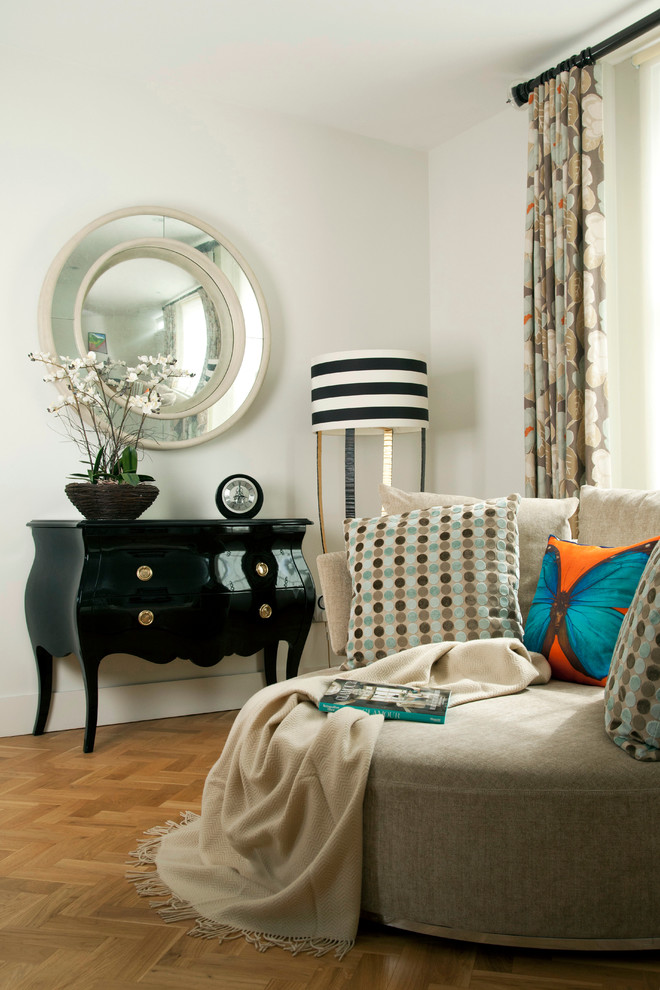 Photo of a traditional living room in London.