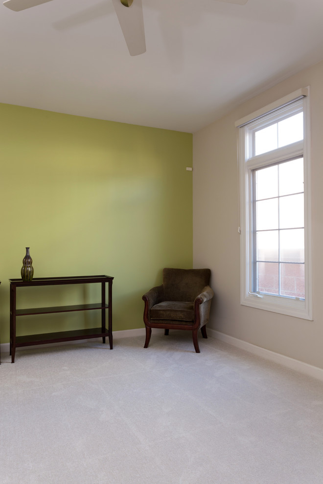 Идея дизайна: парадная, изолированная гостиная комната среднего размера в стиле модернизм с зелеными стенами и бетонным полом без камина, телевизора