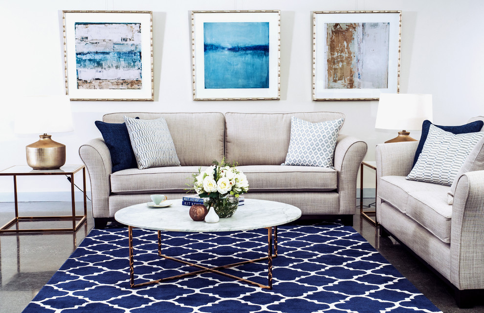 Immagine di un soggiorno chic di medie dimensioni con pareti beige