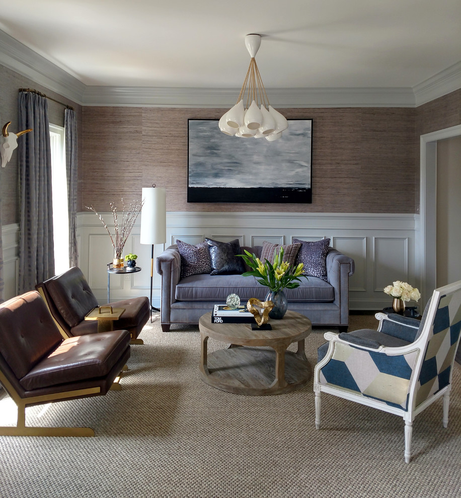 Ispirazione per un soggiorno classico con sala formale, pareti marroni e pavimento beige