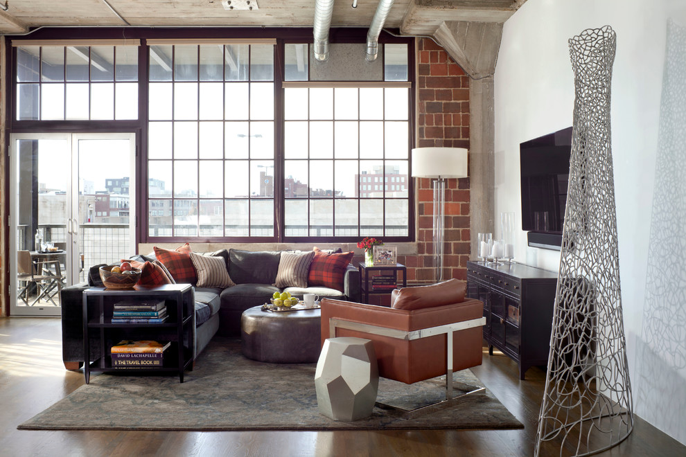 Example of an urban living room design in Denver
