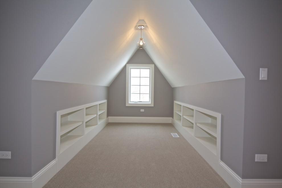 Идея дизайна: открытая гостиная комната среднего размера в морском стиле с фиолетовыми стенами и ковровым покрытием без камина, телевизора