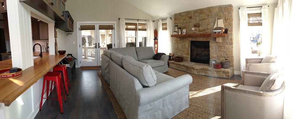 This is an example of a rustic living room in Indianapolis.