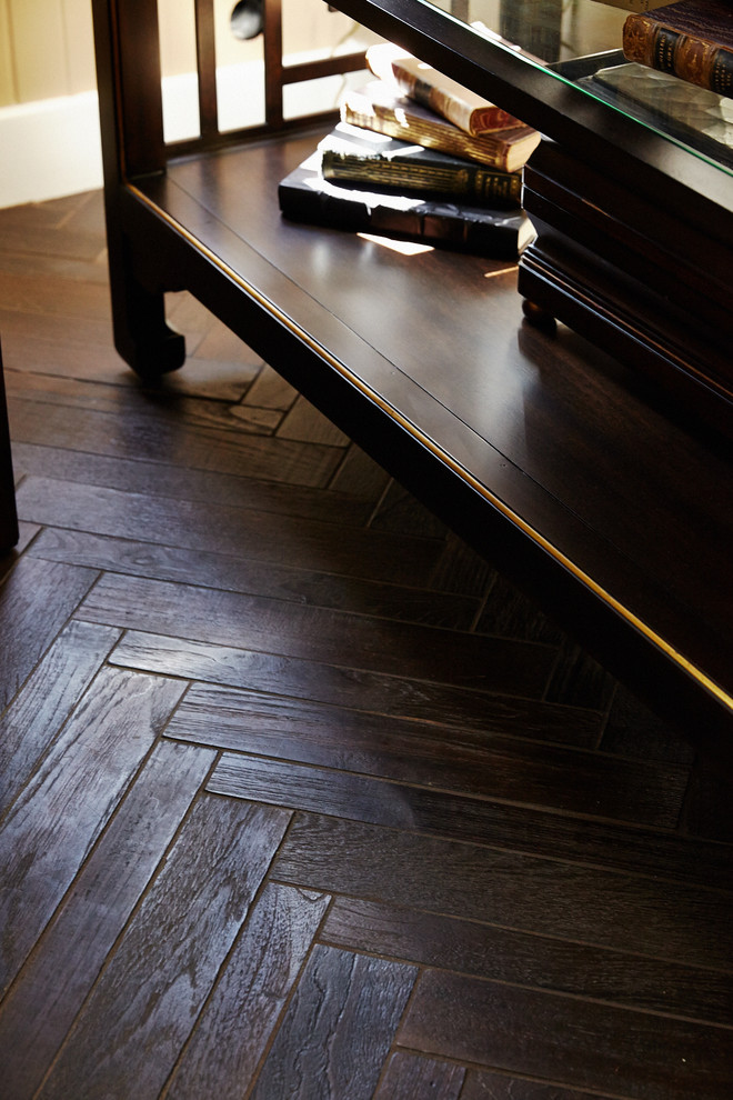Inspiration for a contemporary living room in Los Angeles with medium hardwood flooring.