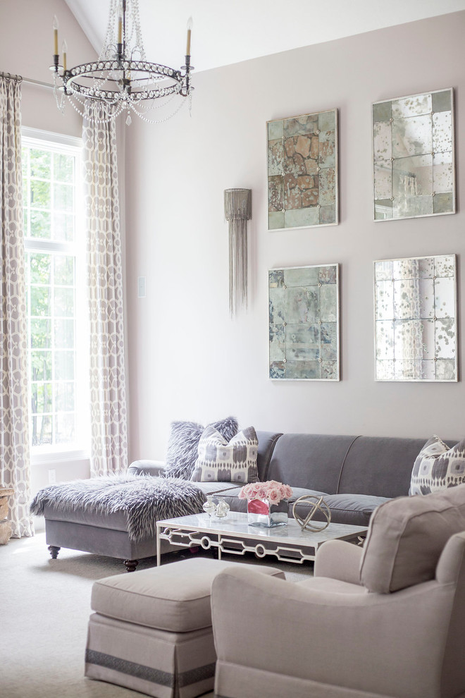 Ispirazione per un soggiorno classico con pareti grigie e moquette