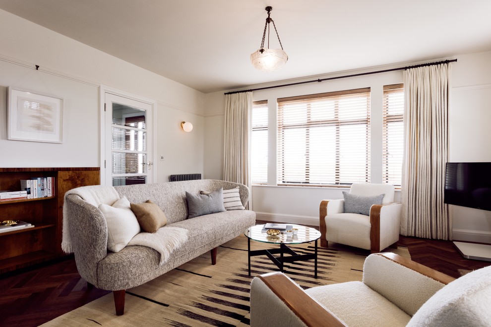 Foto di un soggiorno moderno con pareti bianche