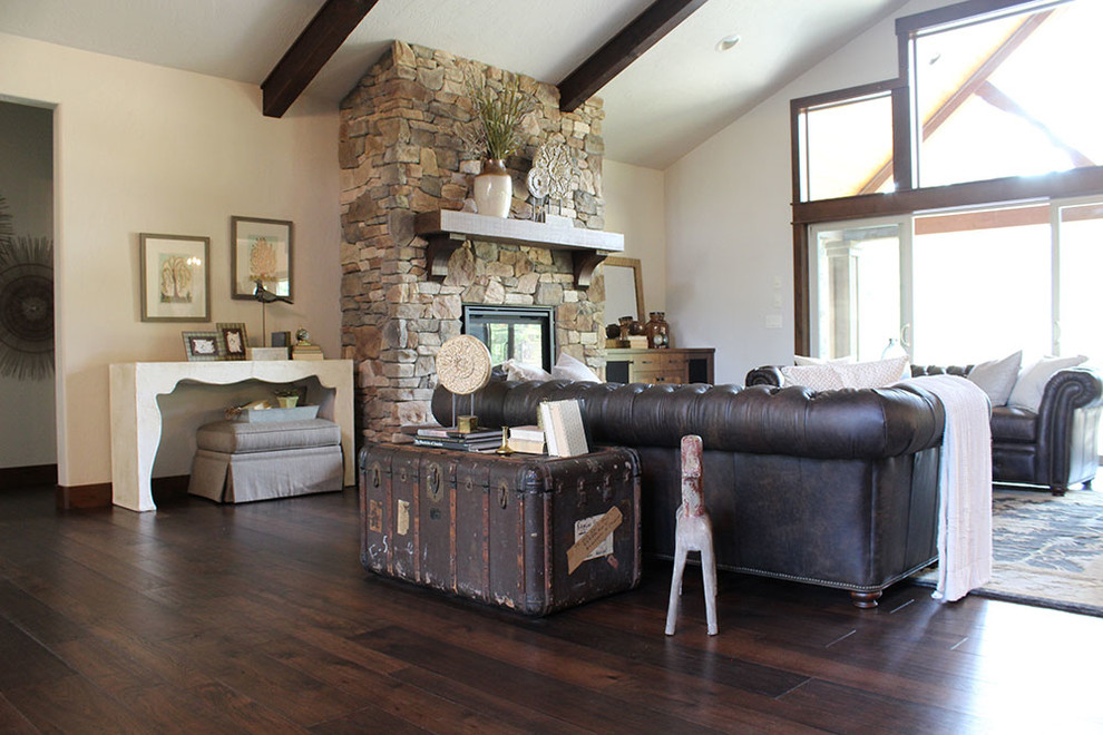 Coeur d'Alene, Idaho Farmhouse Living Room Rustic Living Room