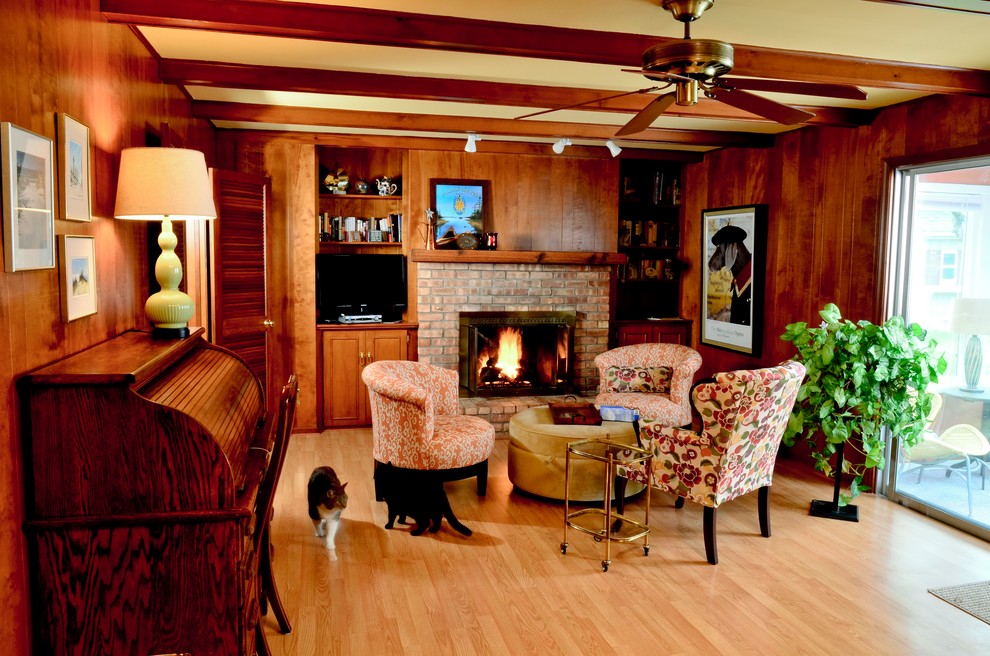 Living room - mid-century modern living room idea in Grand Rapids