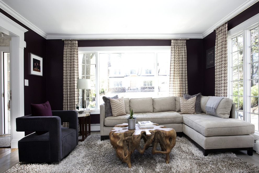 ニューヨークにある高級な広いコンテンポラリースタイルのおしゃれな独立型リビング (紫の壁、無垢フローリング、暖炉なし、テレビなし) の写真