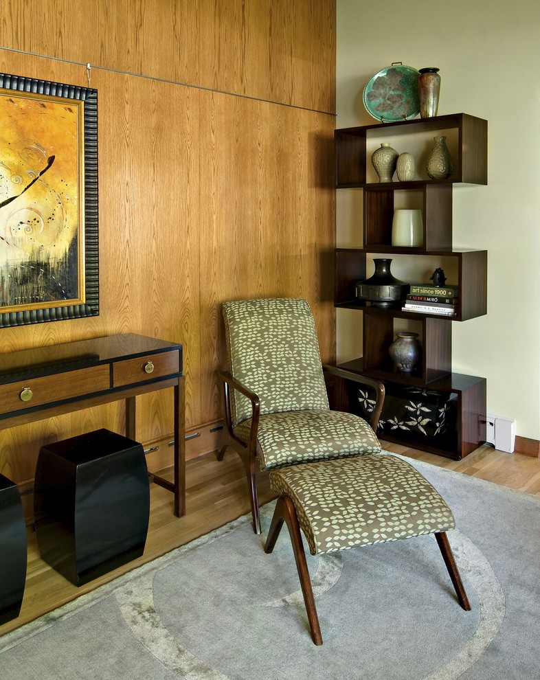 На фото: гостиная комната в стиле модернизм без телевизора