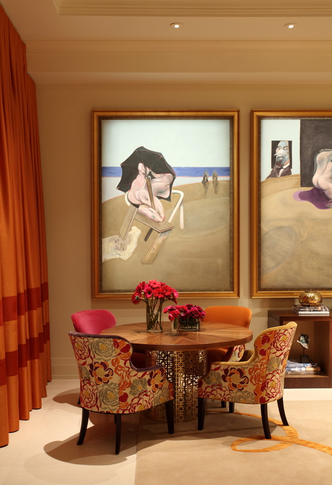 Пример оригинального дизайна: гостиная комната в современном стиле с бежевыми стенами и ковровым покрытием