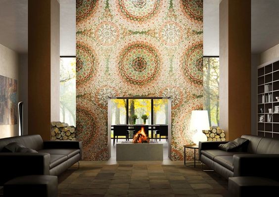 Идея дизайна: большая двухуровневая гостиная комната в современном стиле с разноцветными стенами, двусторонним камином и фасадом камина из плитки