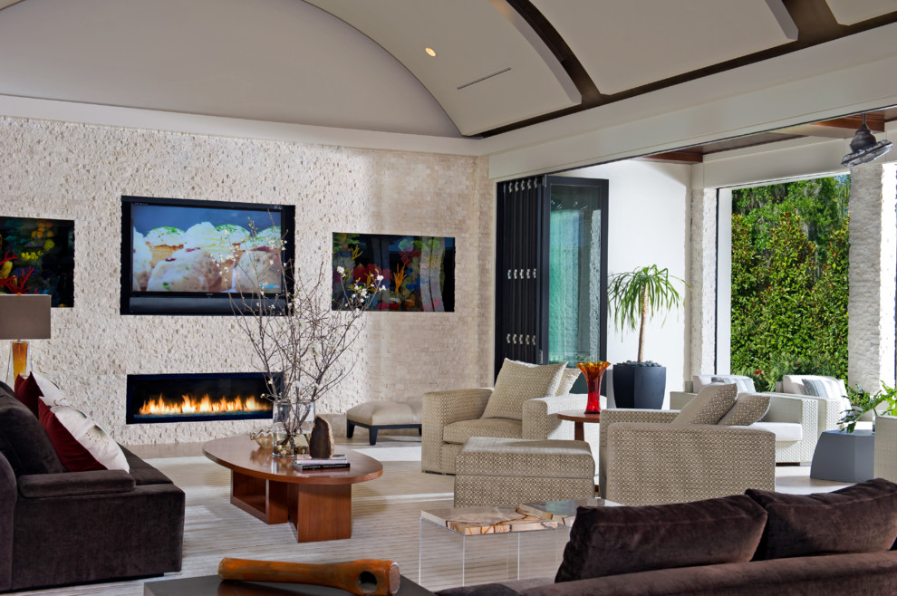 Photo of a mediterranean living room in Orlando.