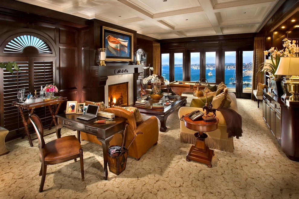 Immagine di un grande soggiorno contemporaneo chiuso con pareti marroni, moquette, camino classico e nessuna TV