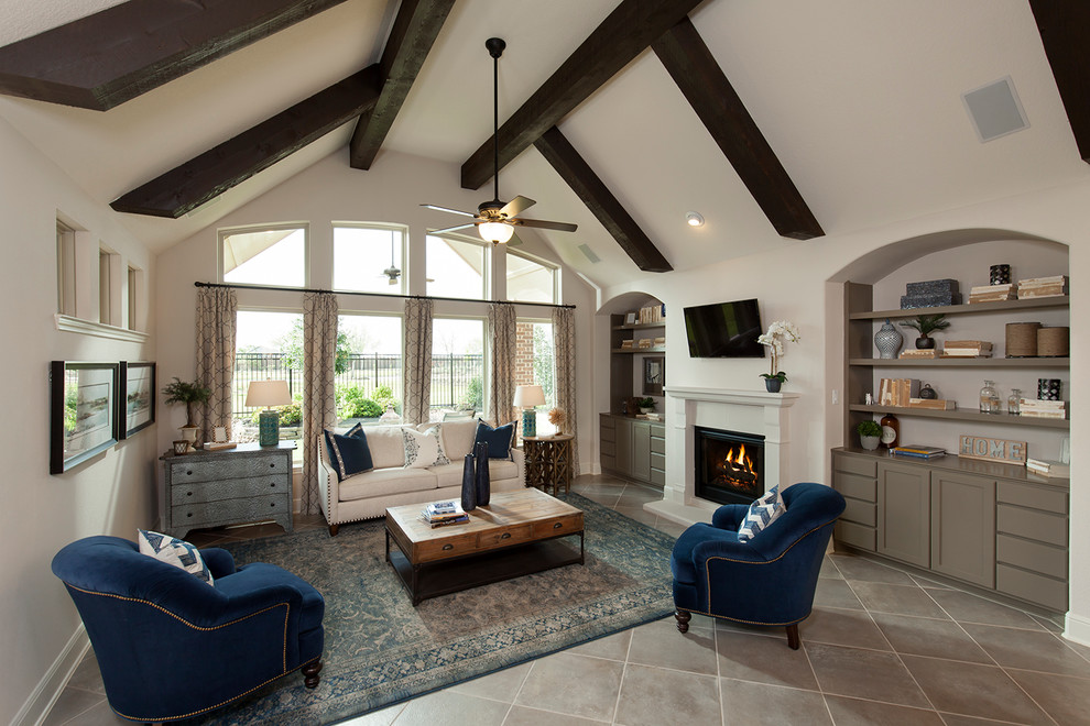 Coventry Homes CANE ISLAND 65' Living Room Houston by COVENTRY