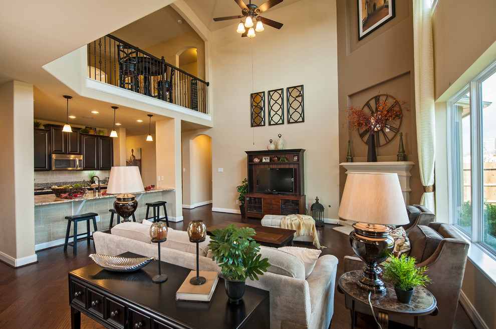 This is an example of a classic living room in Houston.