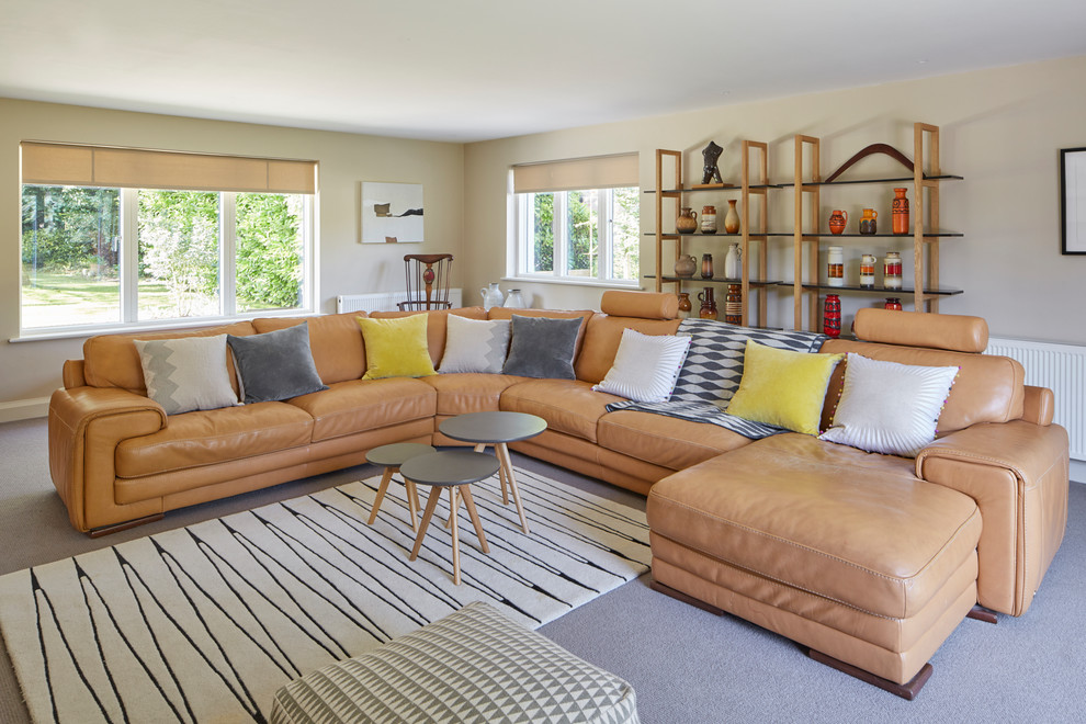 Living room - contemporary living room idea in Berkshire