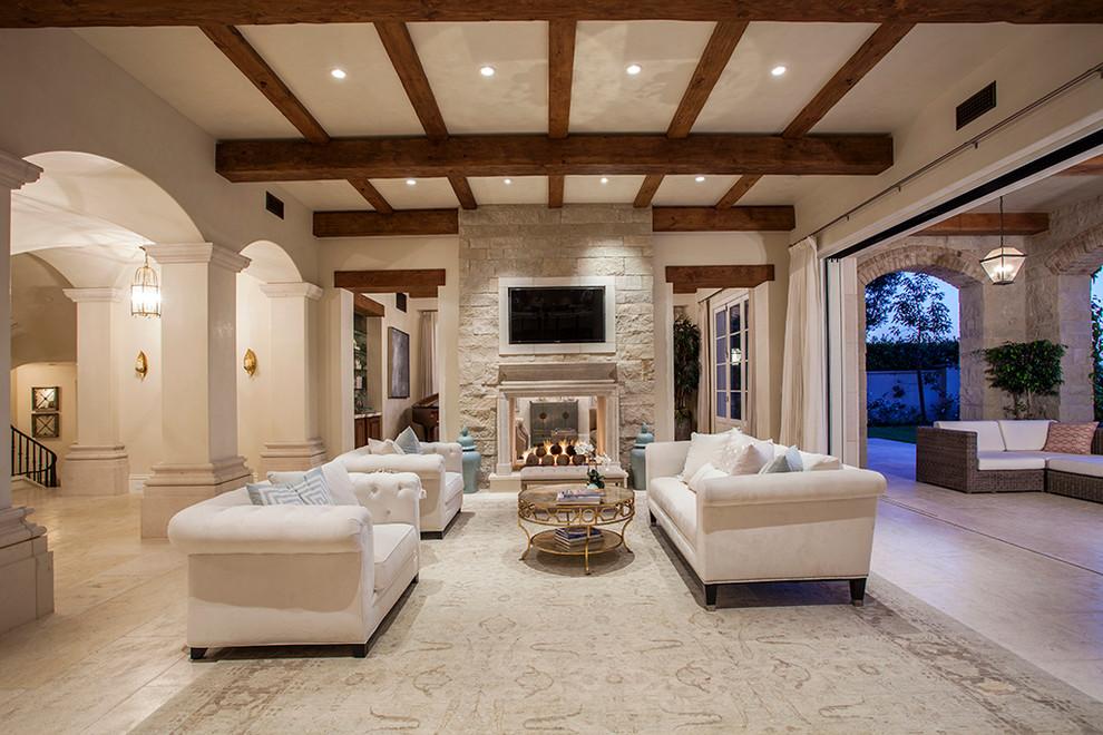 Photo of a coastal living room in Orange County.
