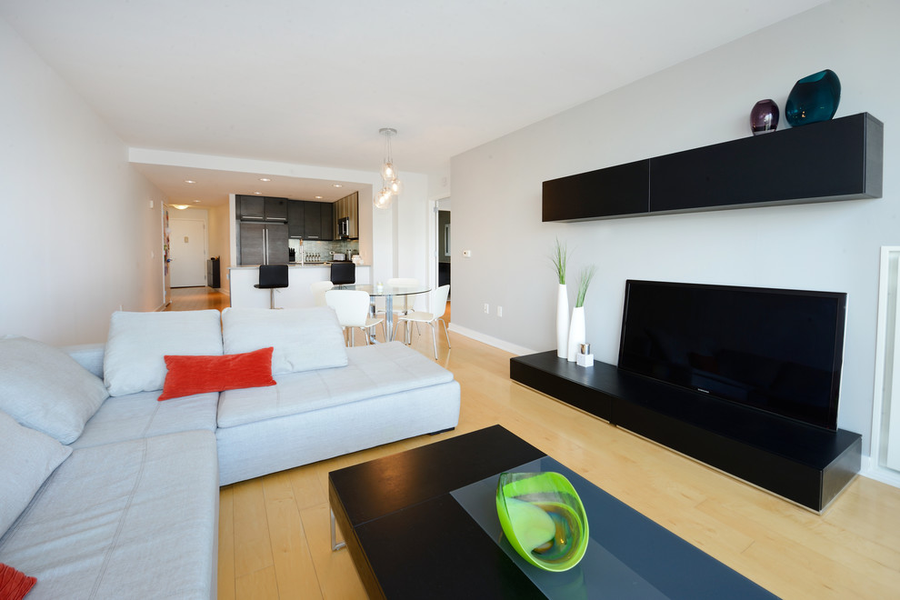 Crystal Point Jersey City’s premier riverfront community Modern Living Room New York