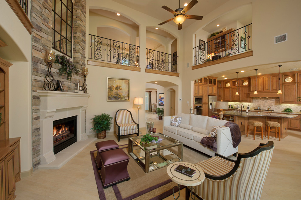 Photo of a traditional living room in Houston.