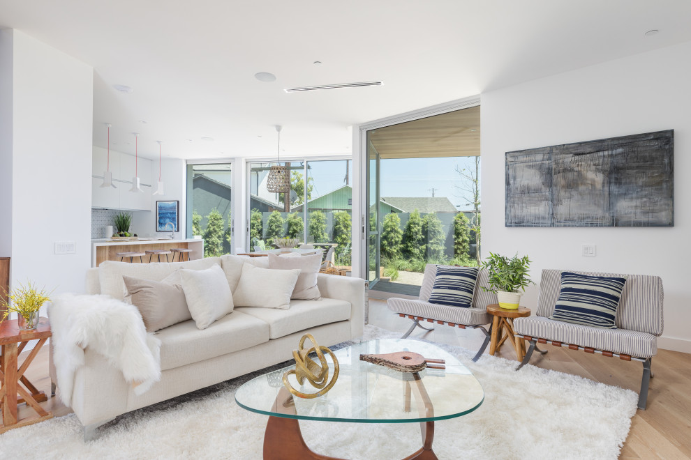 Custom Spaces - Contemporary - Living Room - Los Angeles - by Ciccone ...