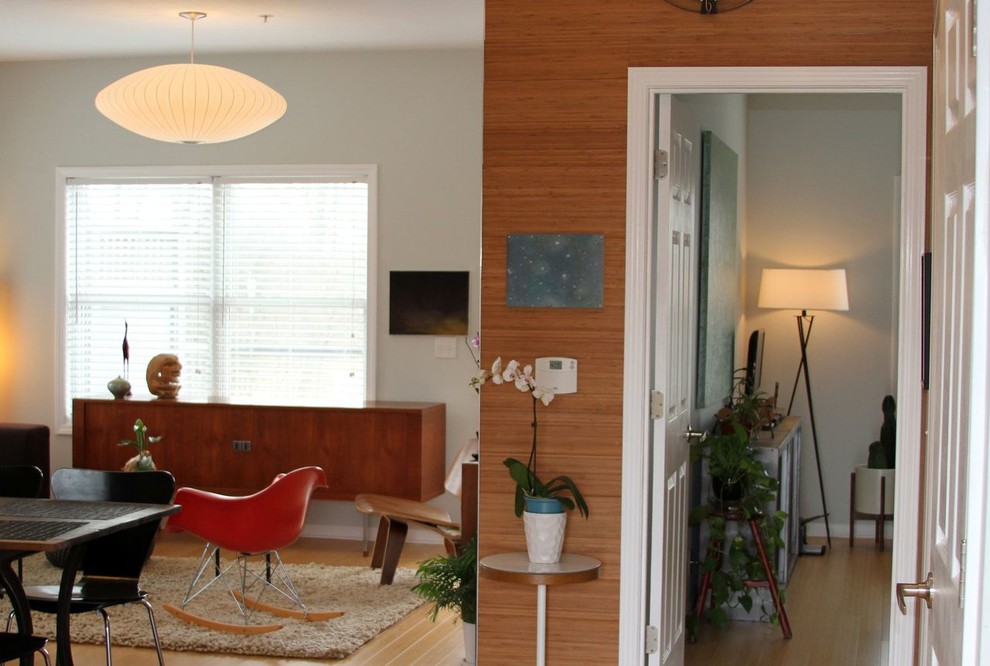 Modernes Wohnzimmer in Sacramento