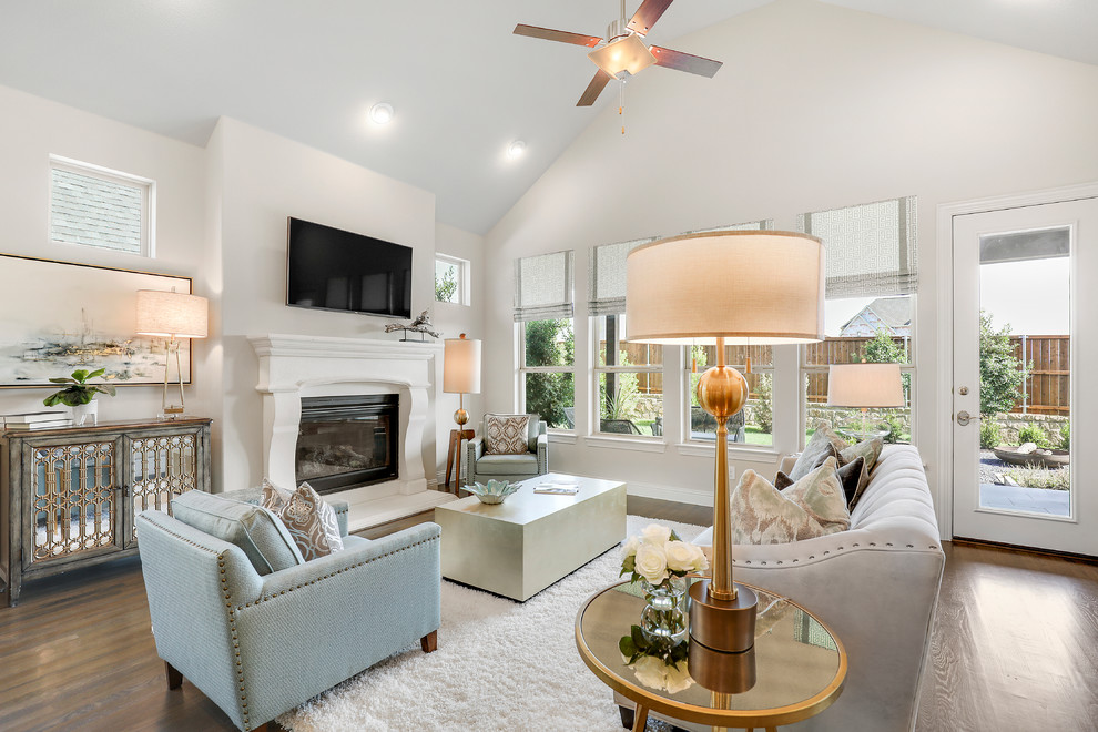 Dallas, Texas Stonegate Elite Rome Living Room Traditional