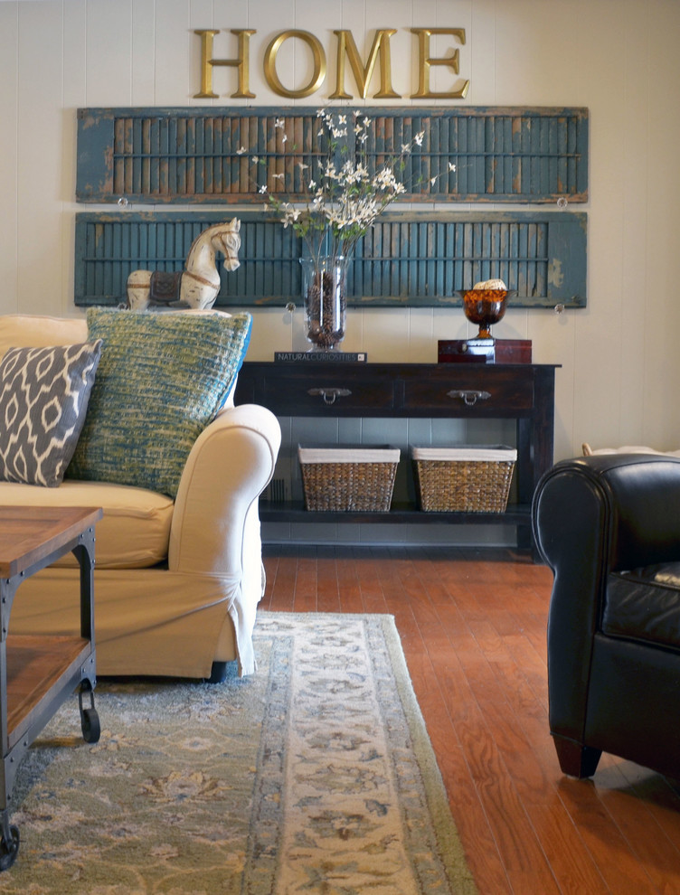 Inspiration for a timeless living room remodel in Dallas