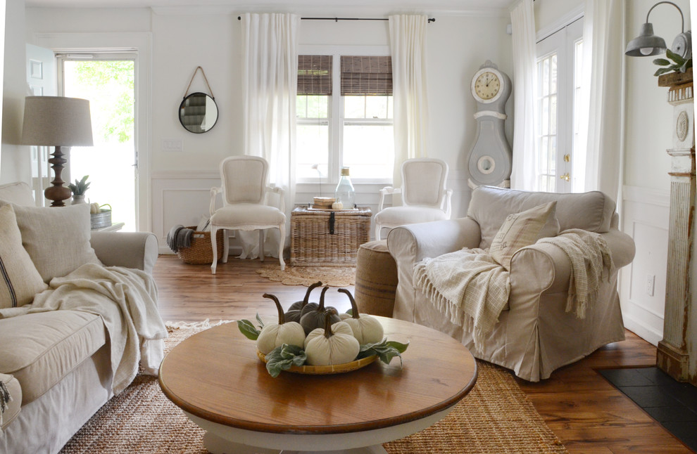 Источник вдохновения для домашнего уюта: гостиная комната в стиле шебби-шик