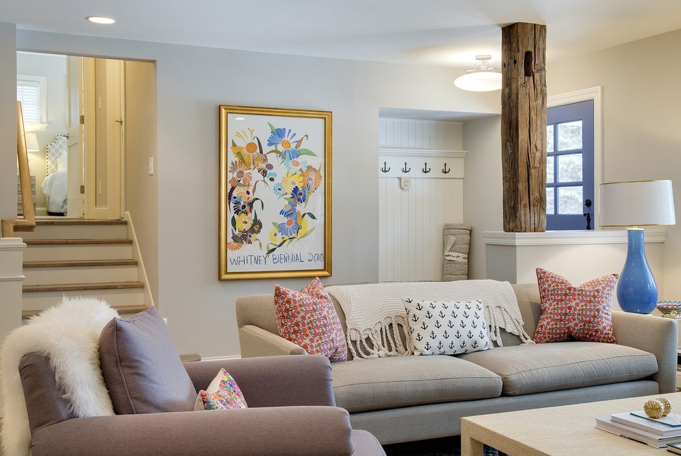 На фото: открытая, парадная гостиная комната среднего размера в современном стиле с серыми стенами, светлым паркетным полом, стандартным камином, фасадом камина из кирпича и телевизором на стене с