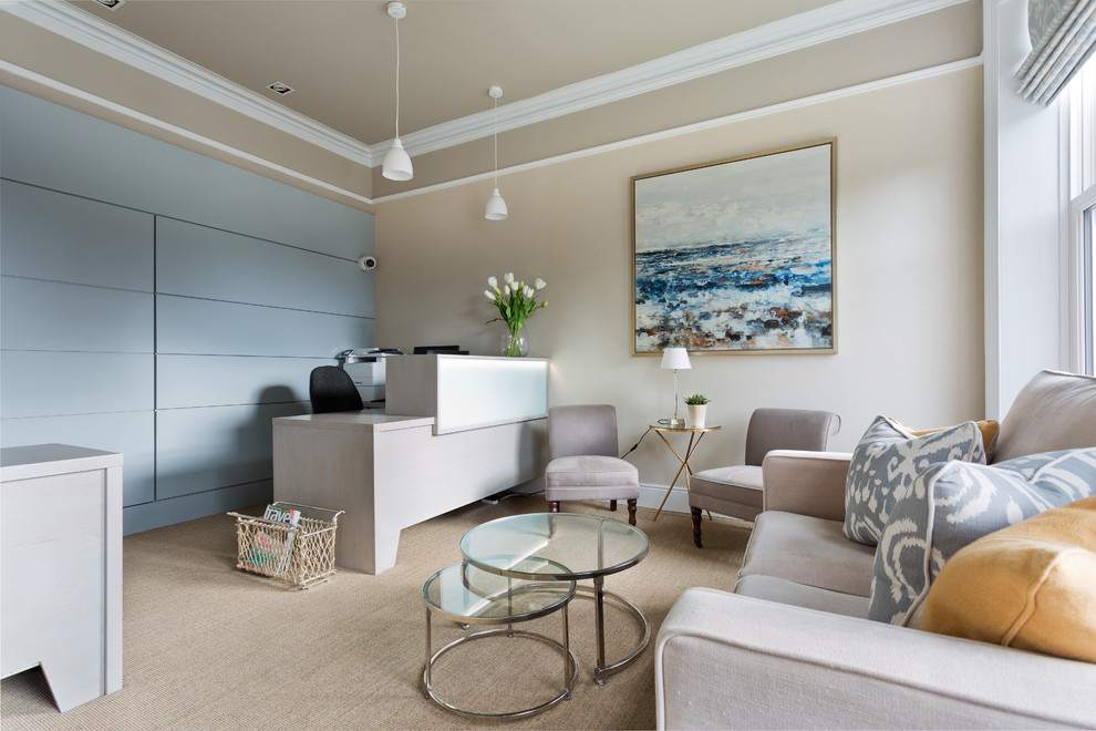 На фото: парадная, изолированная гостиная комната среднего размера в классическом стиле с серыми стенами, ковровым покрытием и бежевым полом без камина, телевизора
